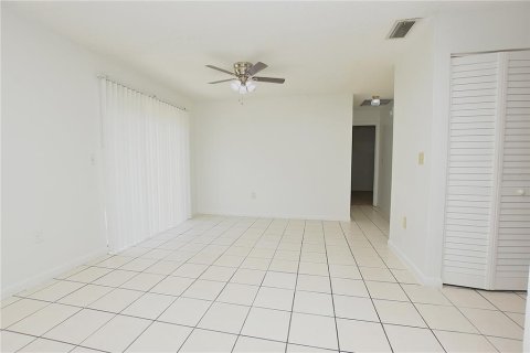 Apartamento en alquiler en Lakeland, Florida, 3 dormitorios, 97.27 m2 № 1851418 - foto 5
