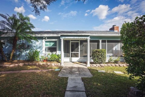 House in Seffner, Florida 4 bedrooms, 177.44 sq.m. № 2114172 - photo 2