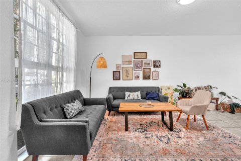 Casa en venta en Cooper City, Florida, 4 dormitorios, 227.61 m2 № 1971037 - foto 7