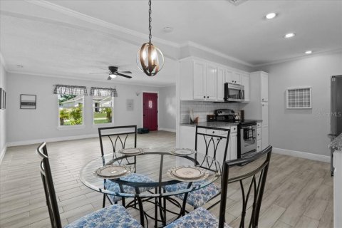 Villa ou maison à vendre à Deltona, Floride: 3 chambres, 117.52 m2 № 1884330 - photo 11
