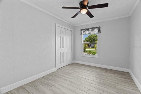 Villa ou maison à vendre à Deltona, Floride: 3 chambres, 117.52 m2 № 1884330 - photo 15