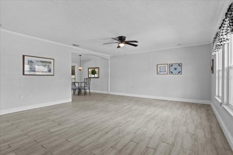 Villa ou maison à vendre à Deltona, Floride: 3 chambres, 117.52 m2 № 1884330 - photo 6