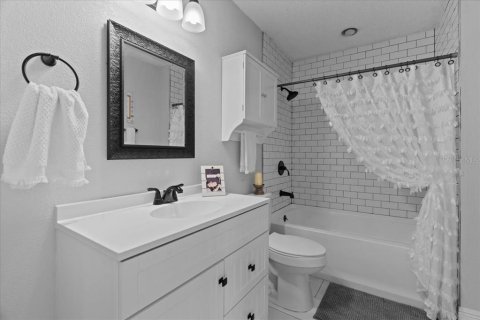Villa ou maison à vendre à Deltona, Floride: 3 chambres, 117.52 m2 № 1884330 - photo 14