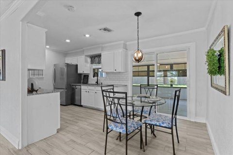 Villa ou maison à vendre à Deltona, Floride: 3 chambres, 117.52 m2 № 1884330 - photo 8