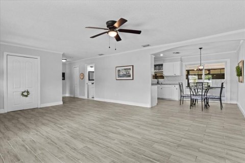 Villa ou maison à vendre à Deltona, Floride: 3 chambres, 117.52 m2 № 1884330 - photo 7
