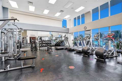 Condominio en venta en Sunny Isles Beach, Florida, 1 dormitorio, 92.9 m2 № 1970749 - foto 24