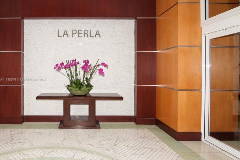 Condo in Sunny Isles Beach, Florida, 1 bedroom  № 1970749 - photo 5