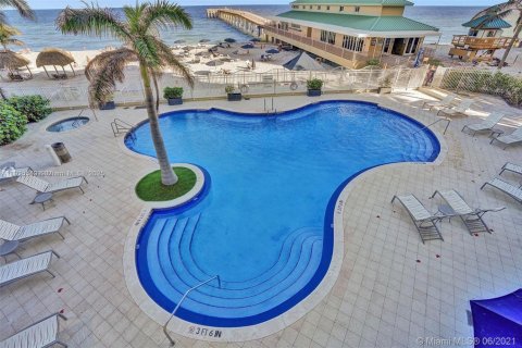 Condo in Sunny Isles Beach, Florida, 1 bedroom  № 1970749 - photo 10