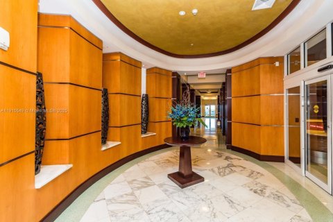 Condo in Sunny Isles Beach, Florida, 1 bedroom  № 1970749 - photo 4