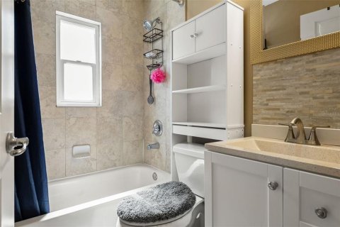 Casa en venta en Tampa, Florida, 3 dormitorios, 192.68 m2 № 1849974 - foto 2