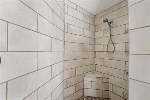 Casa en venta en Tampa, Florida, 3 dormitorios, 192.68 m2 № 1849974 - foto 11