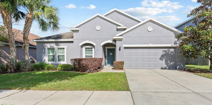 House in Fish Hawk, Florida 4 bedrooms, 207.82 sq.m. № 2216644