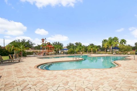 House in Fish Hawk, Florida 4 bedrooms, 207.82 sq.m. № 2216644 - photo 27