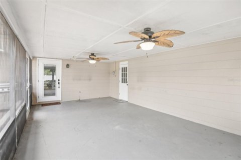 Villa ou maison à vendre à Zephyrhills, Floride: 3 chambres, 156.82 m2 № 2200785 - photo 26
