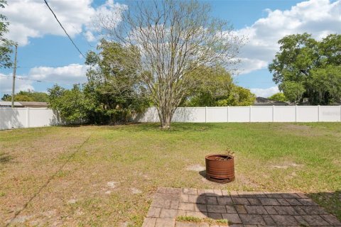 Villa ou maison à vendre à Zephyrhills, Floride: 3 chambres, 156.82 m2 № 2200785 - photo 27