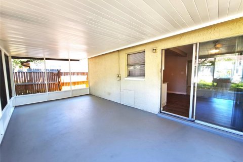 Villa ou maison à louer à Clearwater, Floride: 3 chambres, 121.14 m2 № 2431829 - photo 18