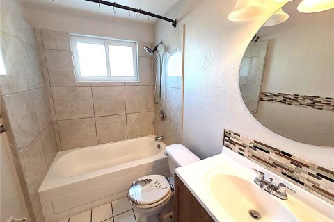 Villa ou maison à louer à Clearwater, Floride: 3 chambres, 121.14 m2 № 2431829 - photo 10