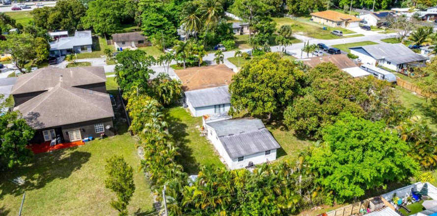 Villa ou maison à Margate, Floride 6 chambres, 209.4 m2 № 1100331