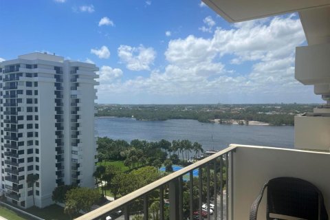 Copropriété à vendre à Boca Raton, Floride: 2 chambres, 95.78 m2 № 2261430 - photo 3