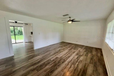 Villa ou maison à louer à Sanford, Floride: 3 chambres, 113.53 m2 № 2391616 - photo 3