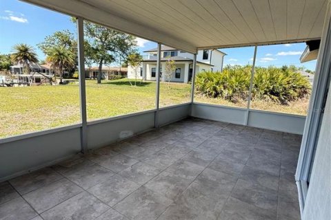 Villa ou maison à louer à Port Charlotte, Floride: 3 chambres, 101.45 m2 № 2098651 - photo 12
