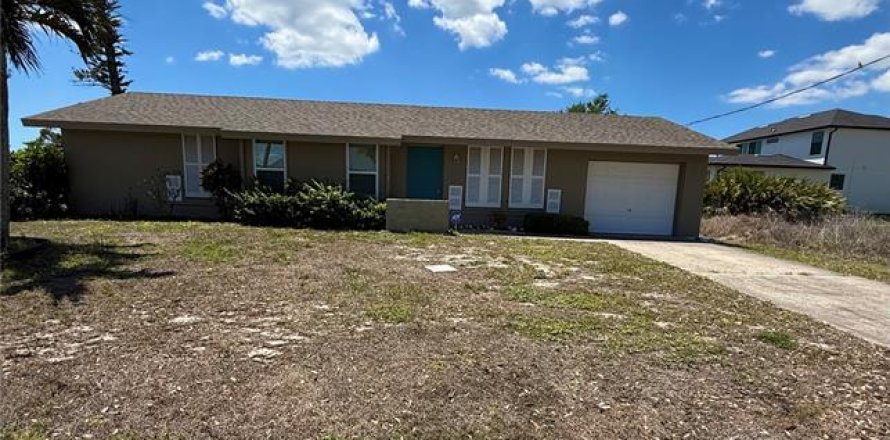 Villa ou maison à Port Charlotte, Floride 3 chambres, 101.45 m2 № 2098651