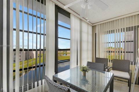 Condo in Sunrise, Florida, 2 bedrooms № 2186084 - photo 4