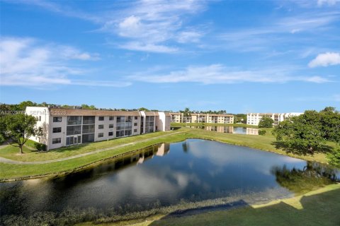 Condo in Sunrise, Florida, 2 bedrooms  № 2186084