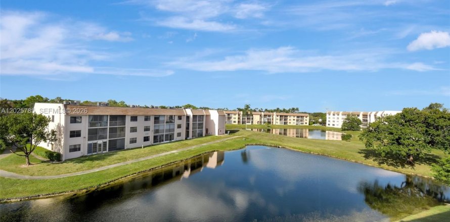 Condo in Sunrise, Florida, 2 bedrooms № 2186084