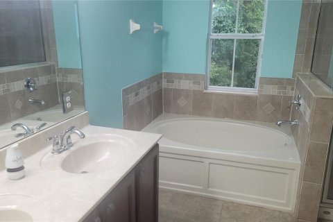 Adosado en venta en Tarpon Springs, Florida, 4 dormitorios, 213.77 m2 № 2259459 - foto 17