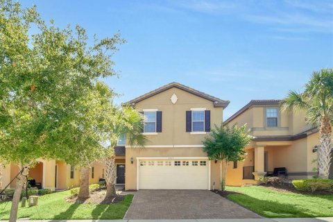 House in Kissimmee, Florida 5 bedrooms, 231.51 sq.m. № 2220637