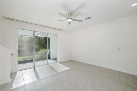 Touwnhouse à vendre à Land O' Lakes, Floride: 3 chambres, 155.43 m2 № 2412694 - photo 26