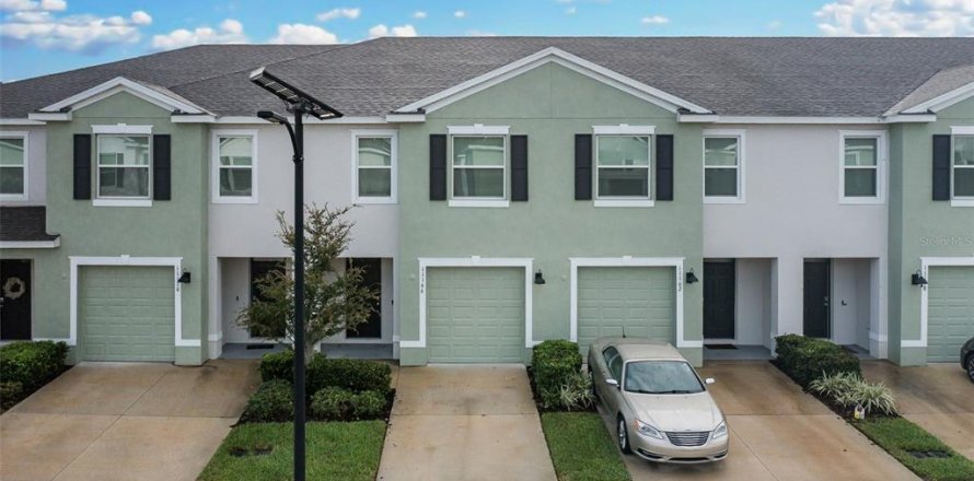 Touwnhouse à Land O' Lakes, Floride 3 chambres, 155.43 m2 № 2412694