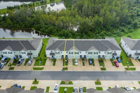 Touwnhouse à vendre à Land O' Lakes, Floride: 3 chambres, 155.43 m2 № 2412694 - photo 6