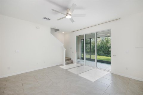 Touwnhouse à vendre à Land O' Lakes, Floride: 3 chambres, 155.43 m2 № 2412694 - photo 5