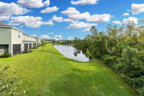 Touwnhouse à vendre à Land O' Lakes, Floride: 3 chambres, 155.43 m2 № 2412694 - photo 2