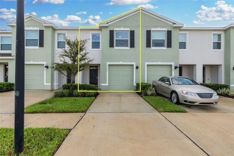 Touwnhouse à vendre à Land O' Lakes, Floride: 3 chambres, 155.43 m2 № 2412694 - photo 15