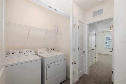 Touwnhouse à vendre à Land O' Lakes, Floride: 3 chambres, 155.43 m2 № 2412694 - photo 25