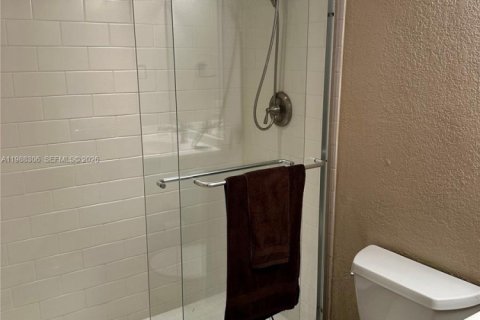 Купить кондоминиум в Санрайз, Флорида 2 спальни, 78.97м2, № 2154020 - фото 18