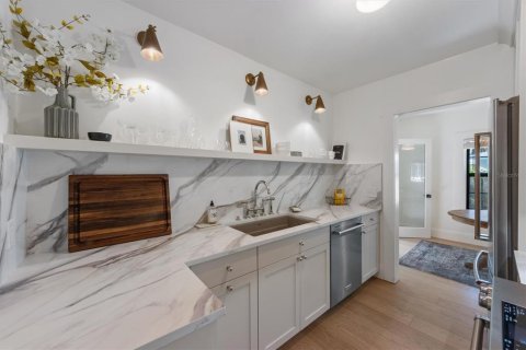 Casa en venta en Bradenton, Florida, 2 dormitorios, 108.14 m2 № 1849625 - foto 8
