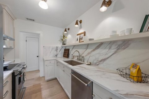 Casa en venta en Bradenton, Florida, 2 dormitorios, 108.14 m2 № 1849625 - foto 7