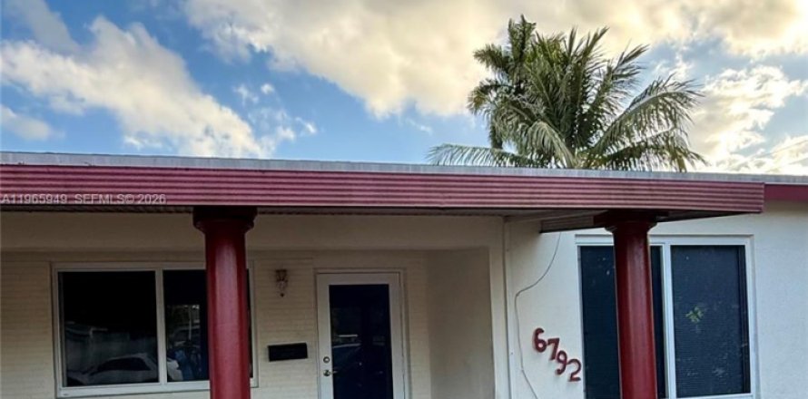 Villa ou maison à Miramar, Floride 2 chambres, 155.52 m2 № 2027533