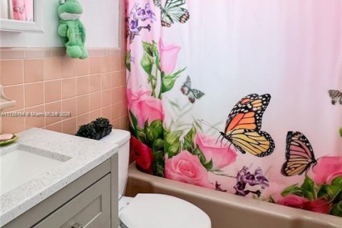 Immobilier commercial à vendre à Miami, Floride: 193.14 m2 № 1969459 - photo 18