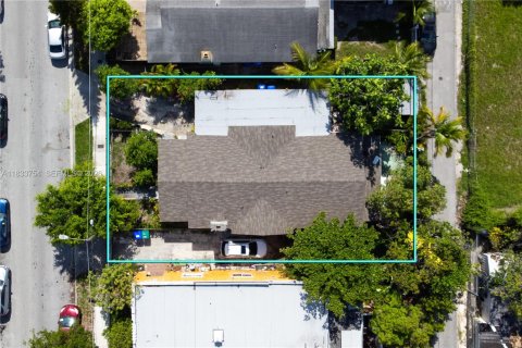 Villa ou maison à vendre à Miami, Floride: 2 chambres, 140.28 m2 № 2060095 - photo 7