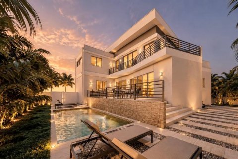 Casa en venta en Longboat Key, Florida, 4 dormitorios, 259.01 m2 № 2214794 - foto 2