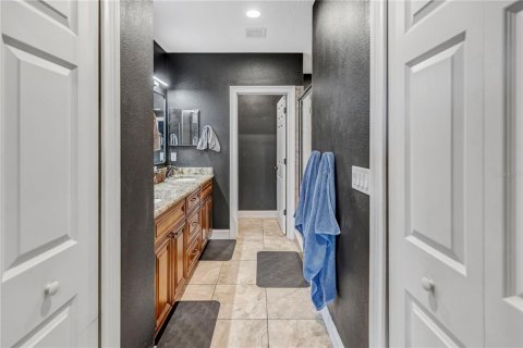 Casa en venta en Tampa, Florida, 4 dormitorios, 233.37 m2 № 2197944 - foto 18