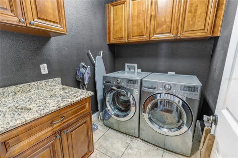 Casa en venta en Tampa, Florida, 4 dormitorios, 233.37 m2 № 2197944 - foto 30