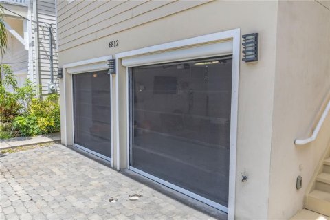 Casa en venta en Tampa, Florida, 4 dormitorios, 233.37 m2 № 2197944 - foto 3