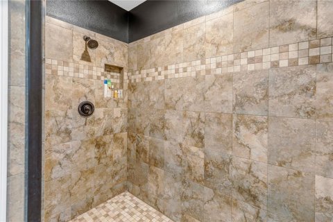 Casa en venta en Tampa, Florida, 4 dormitorios, 233.37 m2 № 2197944 - foto 17