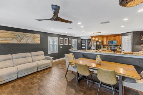 Casa en venta en Tampa, Florida, 4 dormitorios, 233.37 m2 № 2197944 - foto 13